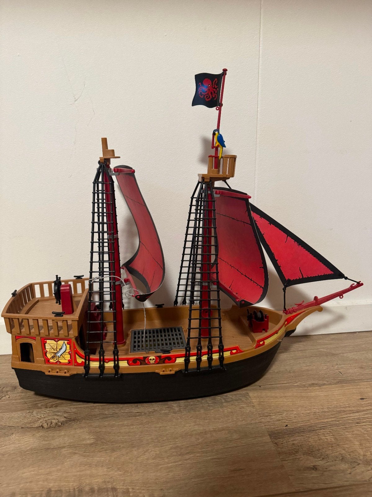Groot Piratenschip met 9 Poppetjes, Schatkisten en Kanon, Ophalen