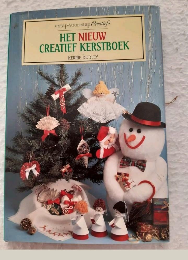 Uit 1993, Het nieuw creatief Kerstboek, Kerrie Dudley, Boeken, Ophalen of Verzenden, Scrapbooking en Knutselen