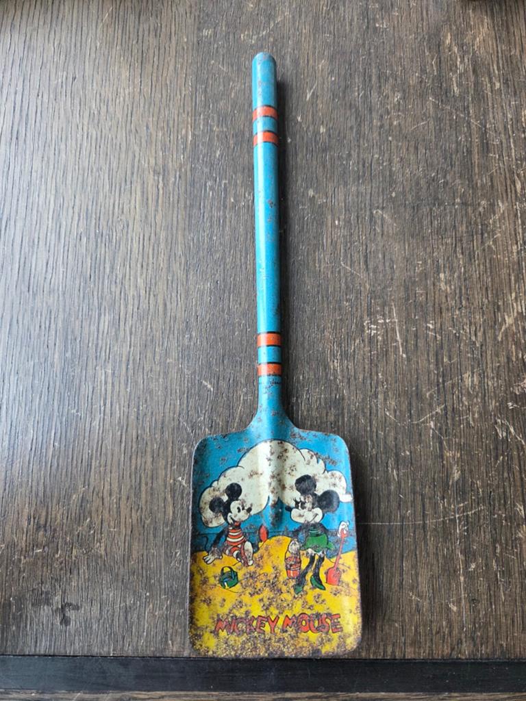 Disney Mickey Mouse Ohio Art zandschep jaren 30, Ophalen of Verzenden, Mickey Mouse, Beeldje of Figuurtje