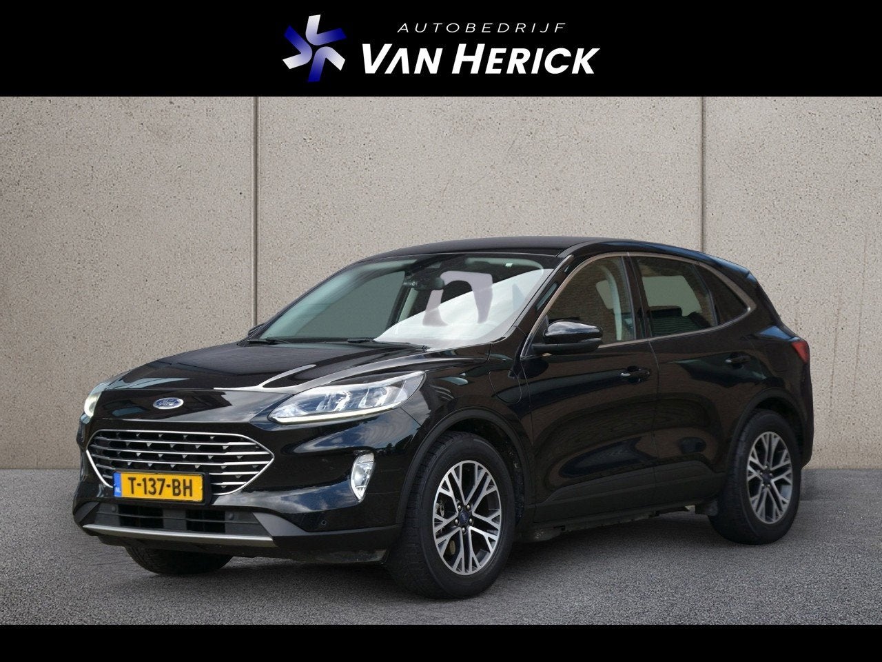 Ford Kuga 2.5 PHEV Titanium 225PK | Navigatie | Stoelverwarm, Automatische klimaatregeling, Gebruikt, 4 cilinders, Zwart