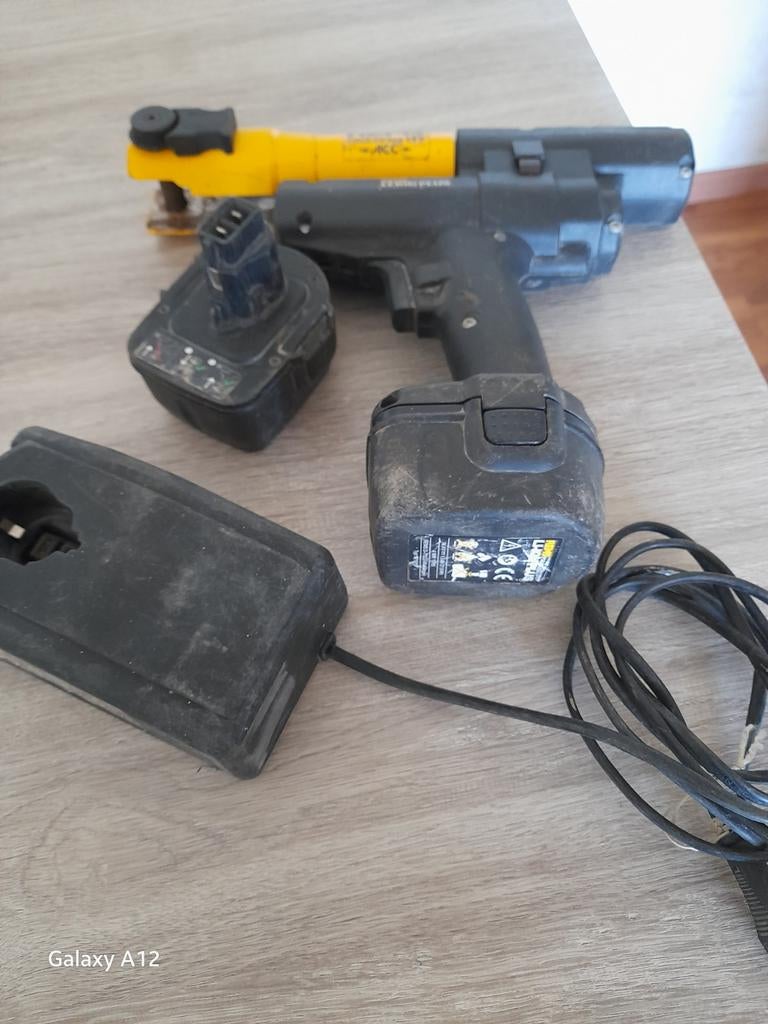REMS Mini-Press 14V ACC met 2 accu's en oplader, Ophalen, Gebruikt