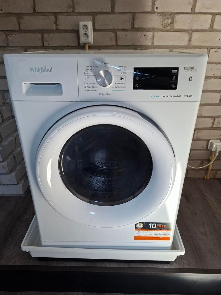 Whirlpool wasmachine 1400 toeren, Witgoed en Apparatuur, Ophalen, Zo goed als nieuw, Voorlader, 85 tot 90 cm
