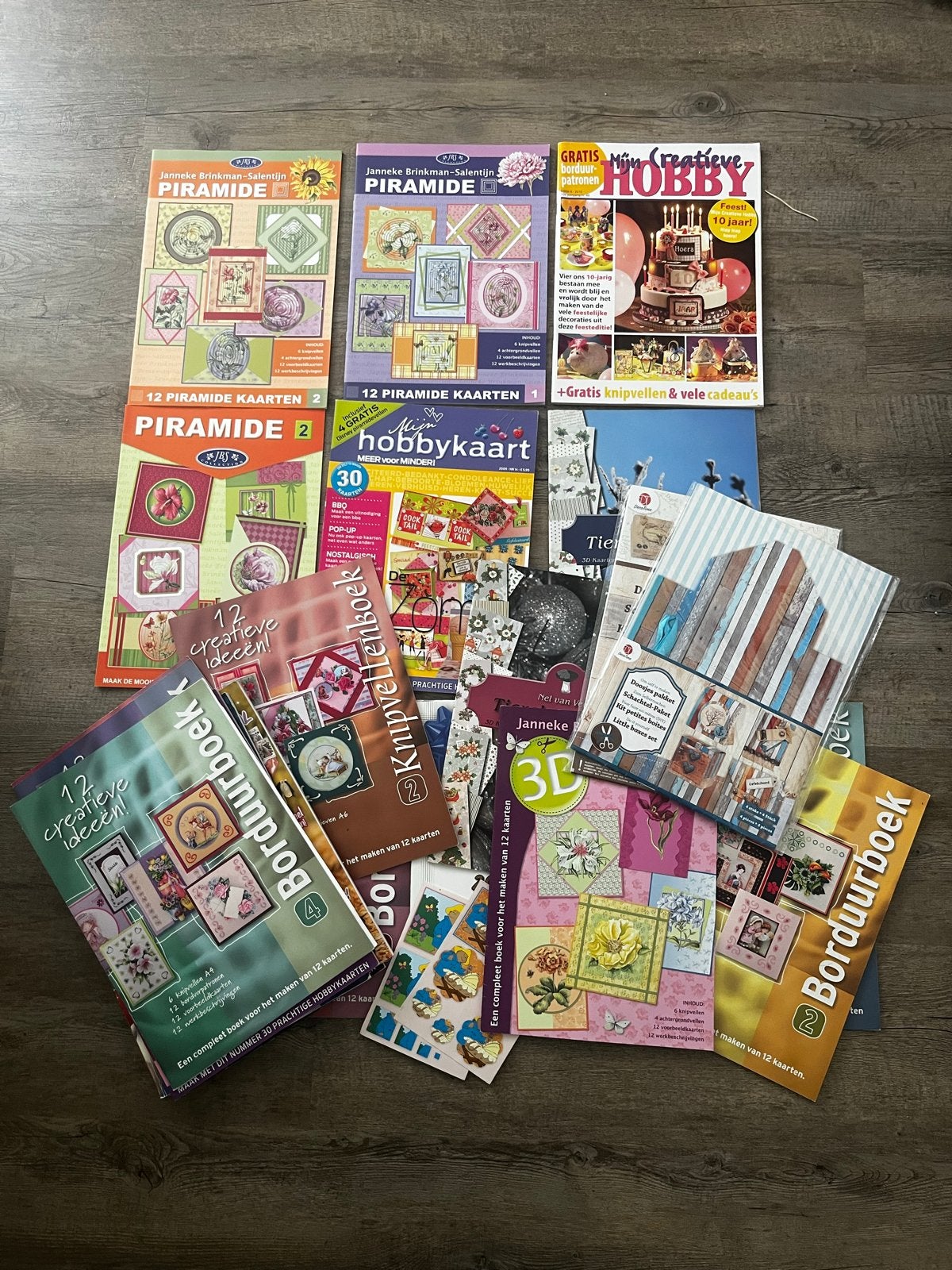 Grote collectie knutselboeken en knipvellen, Ophalen, Gebruikt, Overige thema's, Meerkleurig