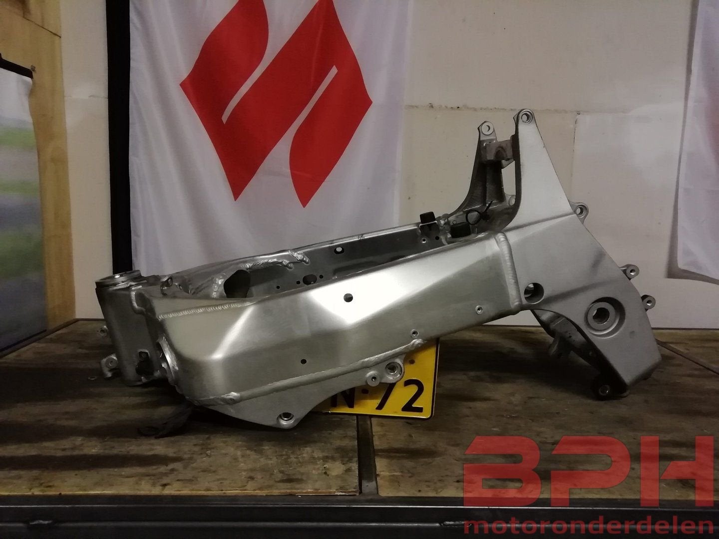 Frame + NL kenteken Suzuki GSX-R 1000 K1 - K2 2001 t/m 2002, Ophalen, -, -, -