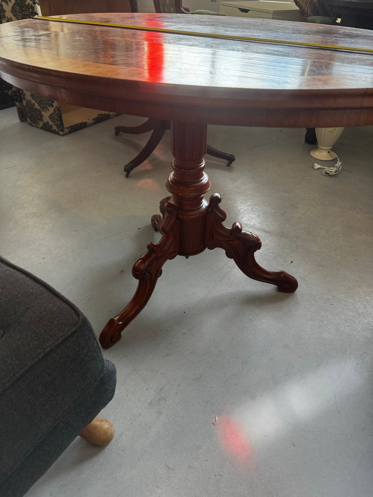 Antieke ovale eettafel met sierlijke poot - 74cm hoog, Antiek en Kunst, Ophalen