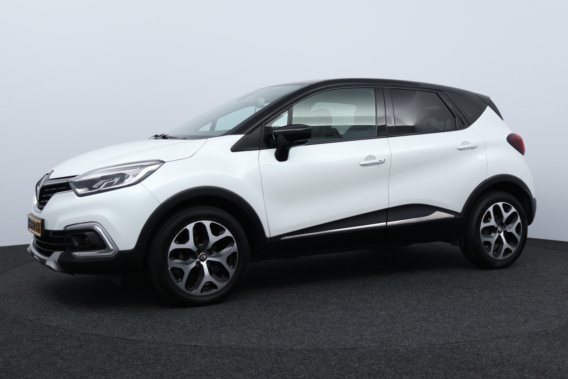 Renault Captur 0.9 TCe Limited/ Two-Tone/ 17'' LMV/ LED Kopl, Auto's, 898 cc, Gebruikt, Handgeschakeld, 19 km/l