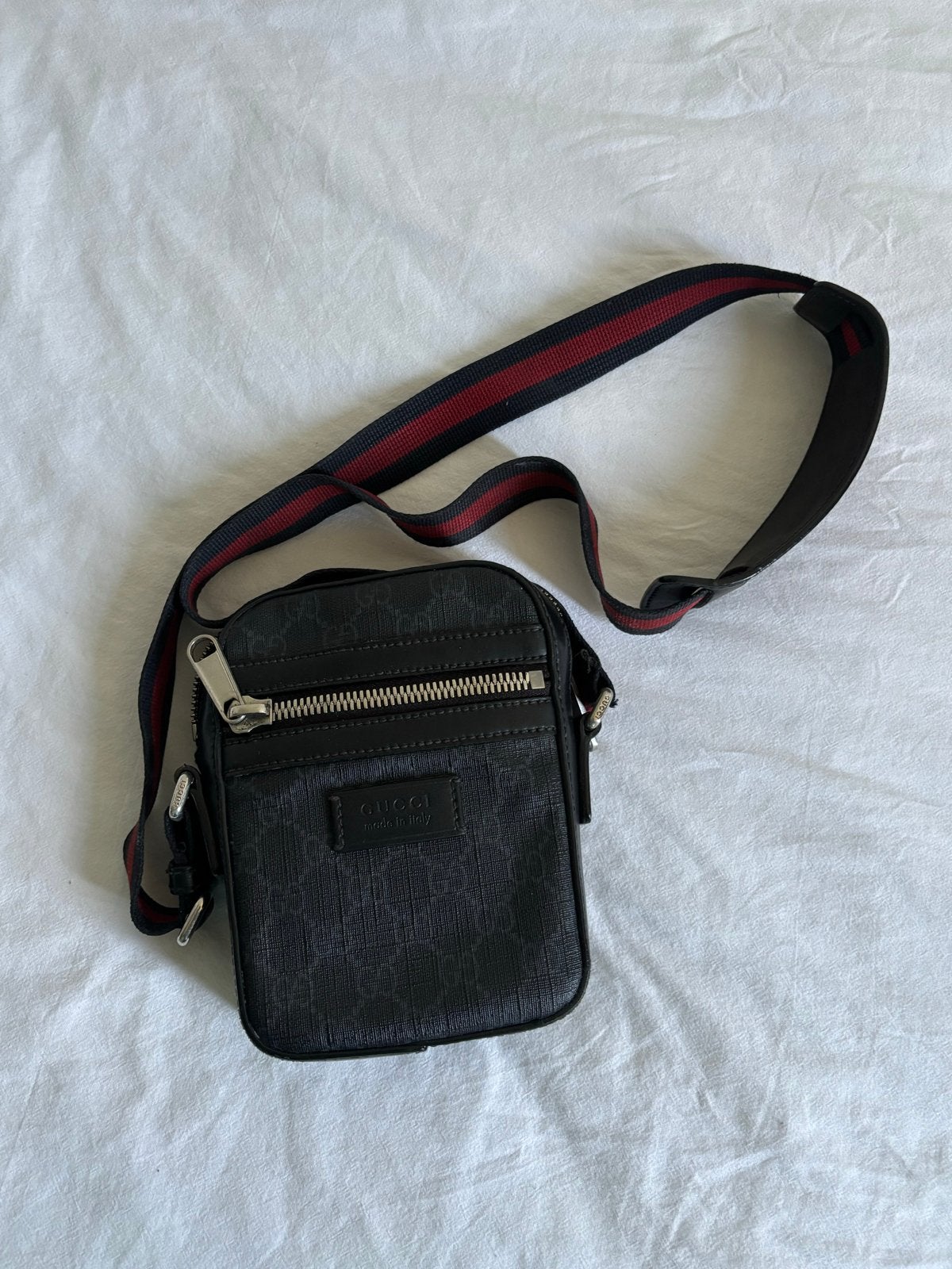 Zwarte Gucci GG Supreme mini-messengerbag rood-zwarte riem, Ophalen of Verzenden, Gebruikt, Zwart, Overige merken