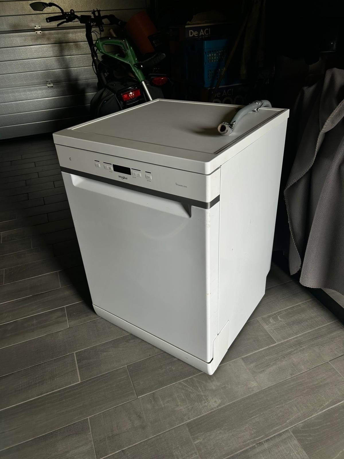 Whirlpool Vrijstaande Vaatwasser - Zo goed als nieuw, Ophalen, Energieklasse A of zuiniger, 60 cm of meer, Zo goed als nieuw