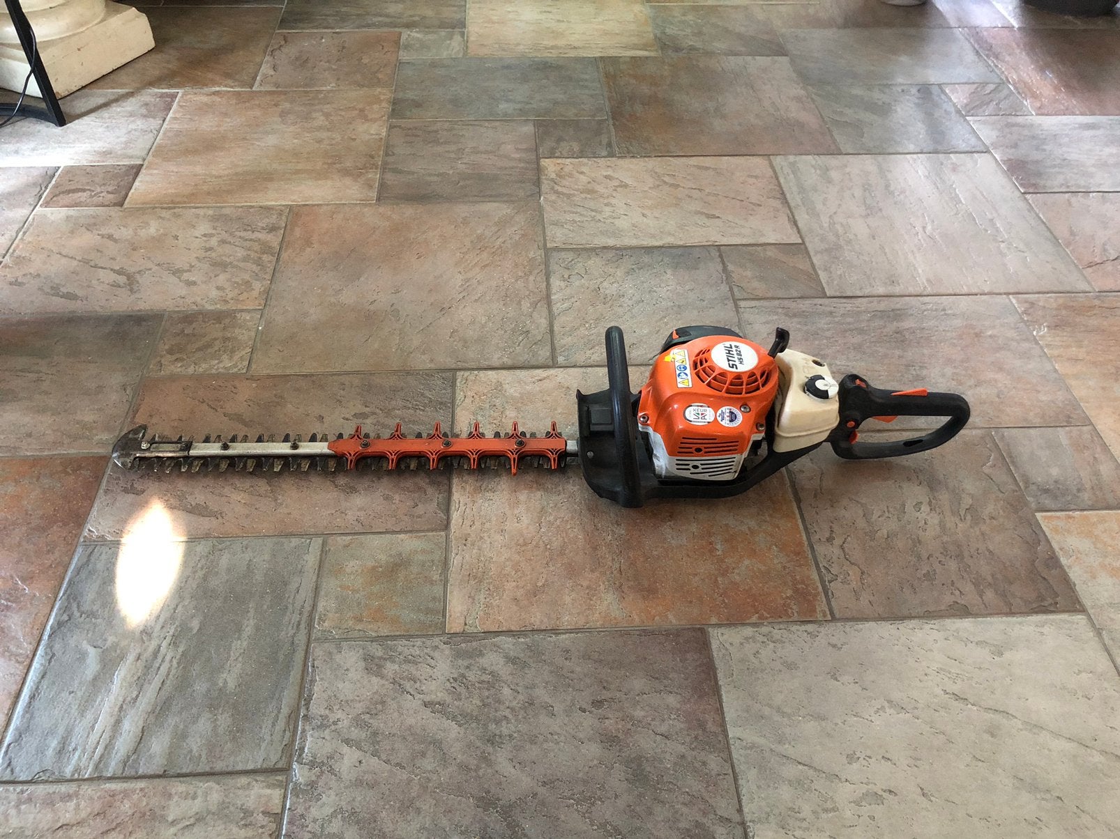 Stihl HS 82 benzine heggenschaar, Ophalen, Zo goed als nieuw, Benzine