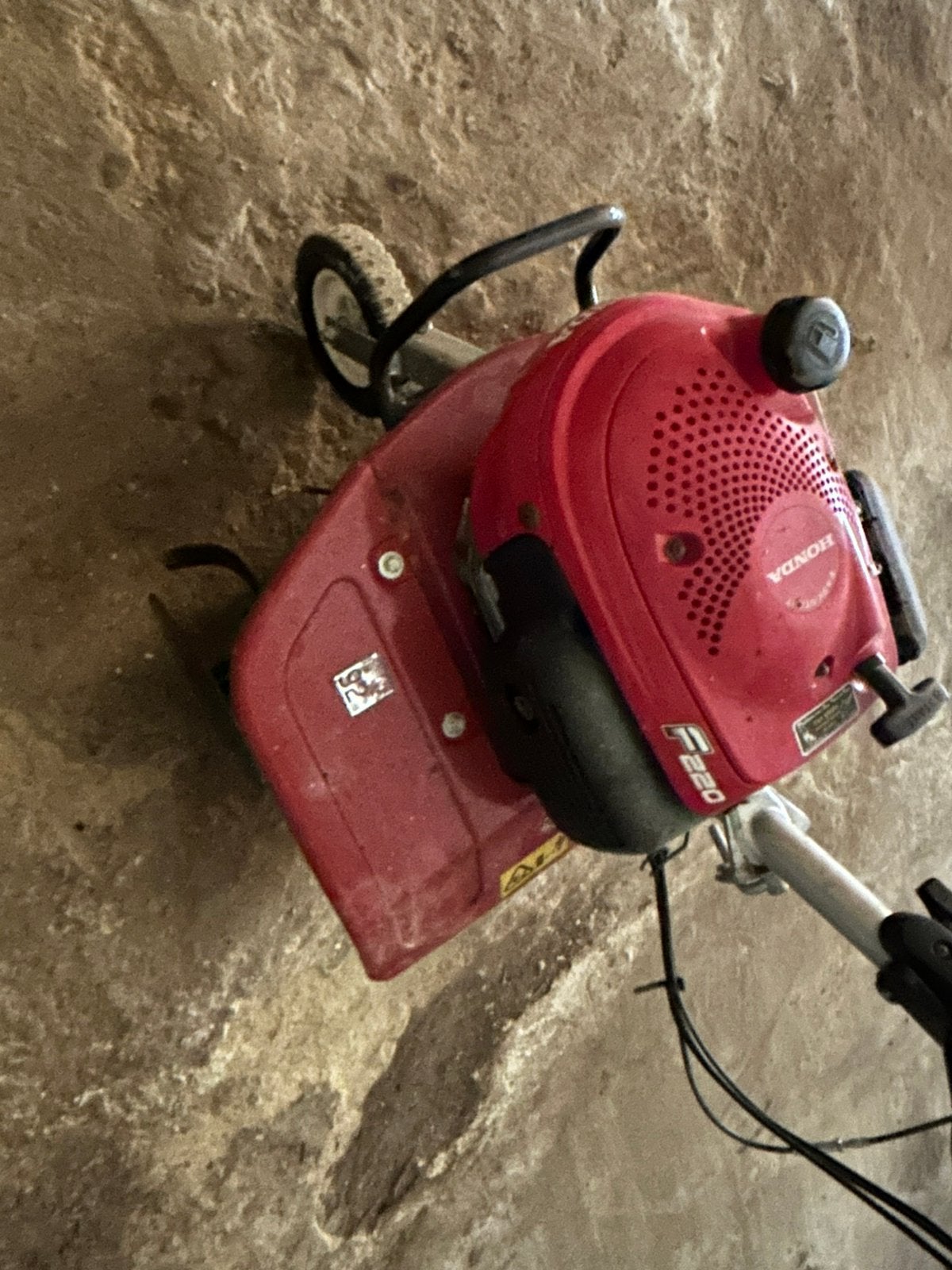 Tuinfrees Honda F220, Ophalen of Verzenden, Zo goed als nieuw, 1200 watt of meer, Overige typen