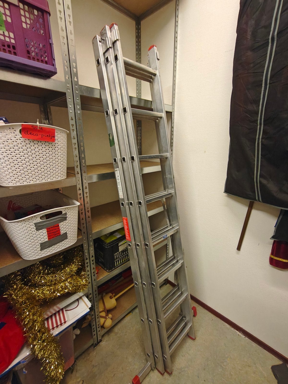 Hymer ladder 3x8 sporten, 3 delig, Ophalen, Zo goed als nieuw, Ladder, Opvouwbaar of Inschuifbaar