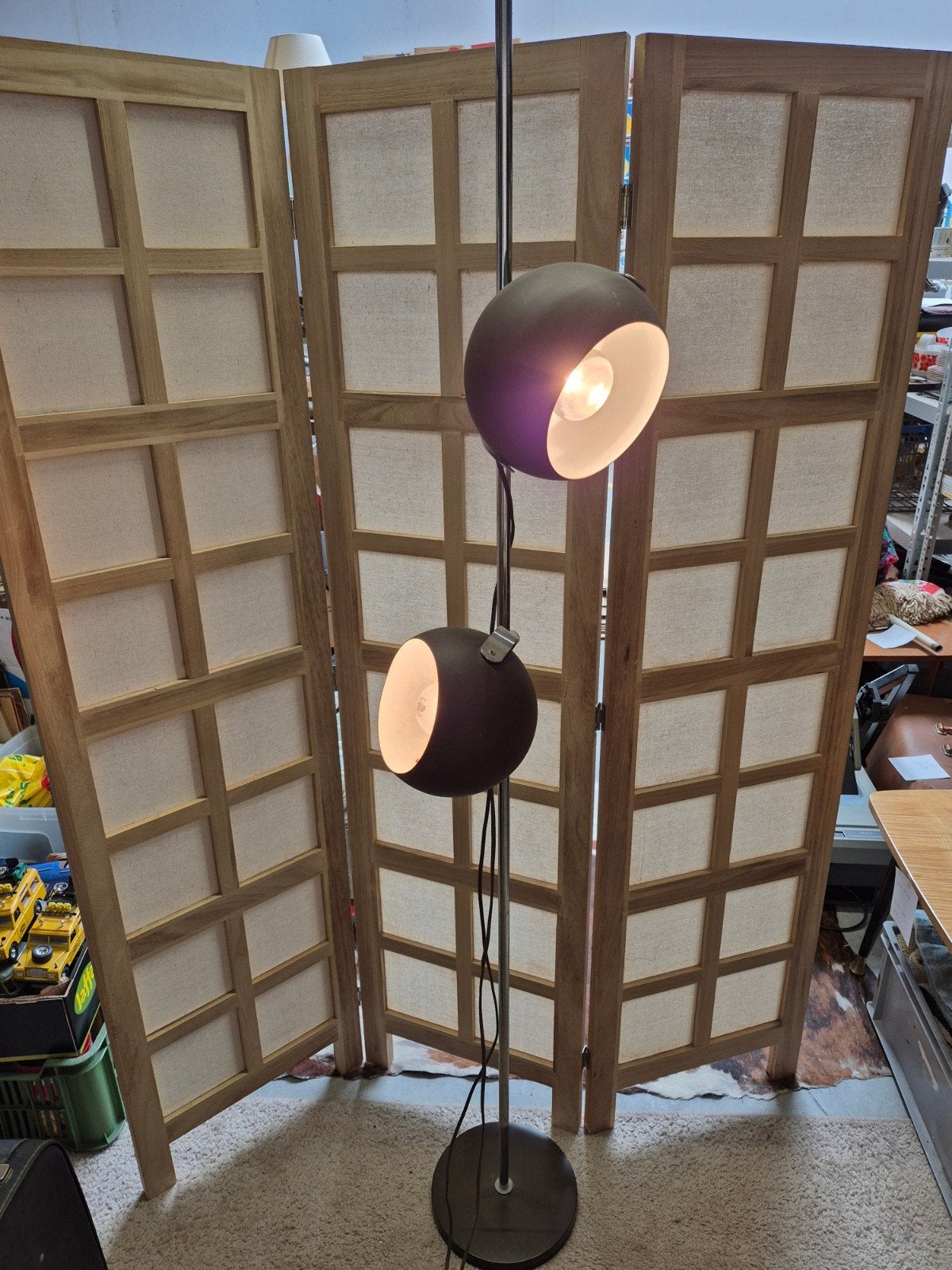 Space age bruine lamp met 2 bolvormige kappen, Ophalen