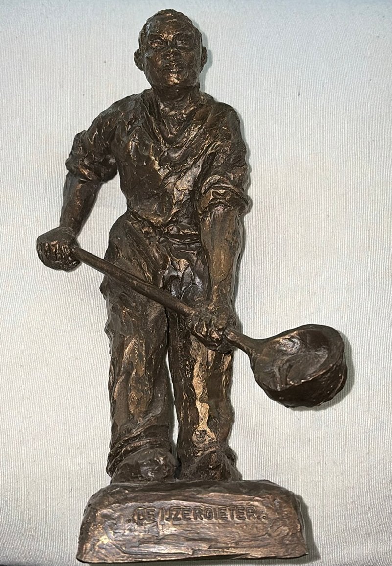 Klassiek bronzen beeld 'De IJzergieter', Ophalen, Brons