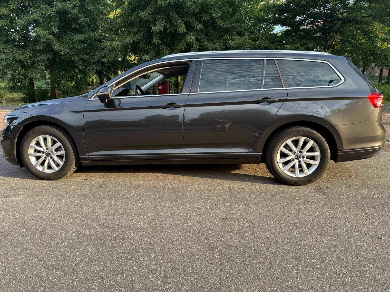 Volkswagen Passat 2.0 TDI 150pk 7-DSG 2023 Grijs(taxi plaat), Auto's, 4 cilinders, 2000 kg, Stationwagon, Diesel