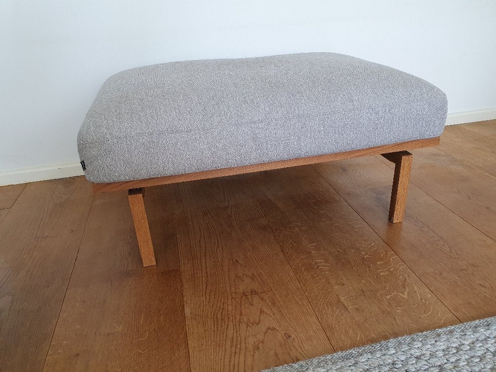 Bolia poef, 50 tot 75 cm, Scandinavisch, Ophalen of Verzenden, Zo goed als nieuw