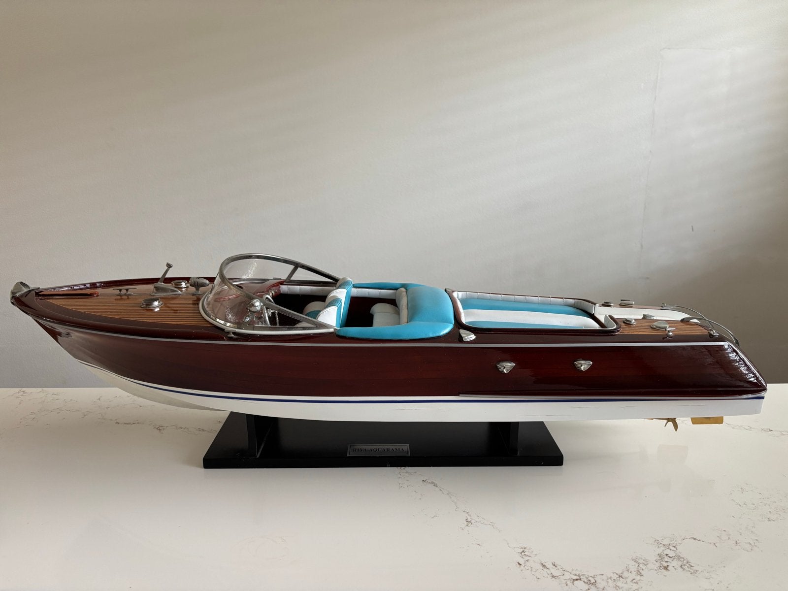 Riva Aquarama Classic Runabout Modelboot, Hobby en Vrije tijd, Ophalen, Zo goed als nieuw