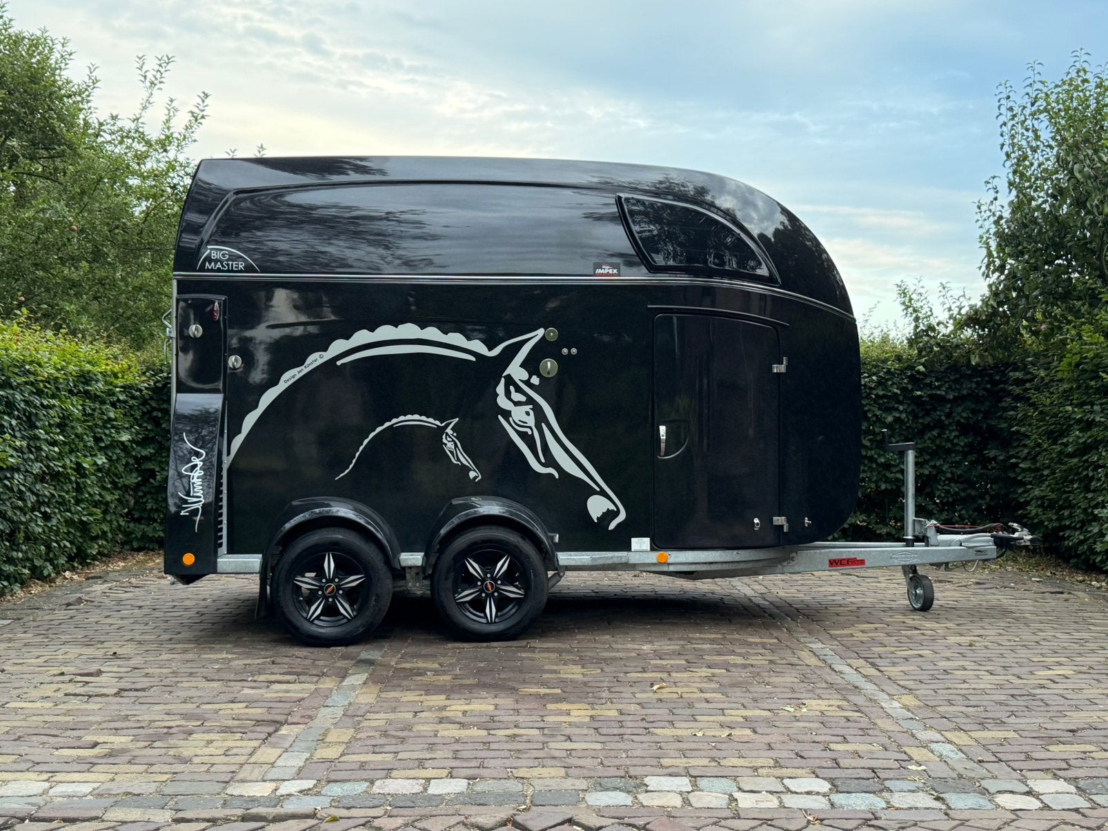 Extreem dikke 2 paards Bockmann big master met zadelkamer, Ophalen, Zo goed als nieuw, 2-paards trailer, TT paardentrailers