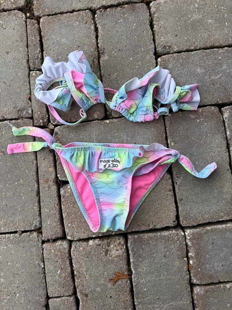 Leuke bikini met zeemeerminschubben, maat 98/104, Meisje, Overige maten, Ophalen of Verzenden, Zo goed als nieuw