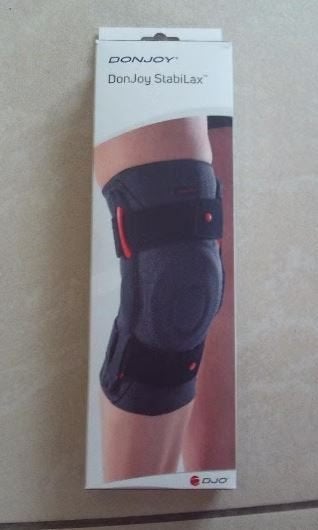 Nieuwe Kniebrace - Donjoy Stabilax - Maat 4 - kniemaat 47-49, Diversen, Ophalen of Verzenden, Nieuw