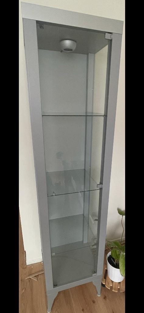 IKEA vitrinekast, Huis en Inrichting, Kasten | Vitrinekasten, Zo goed als nieuw, 150 tot 200 cm, Minder dan 50 cm, 25 tot 50 cm