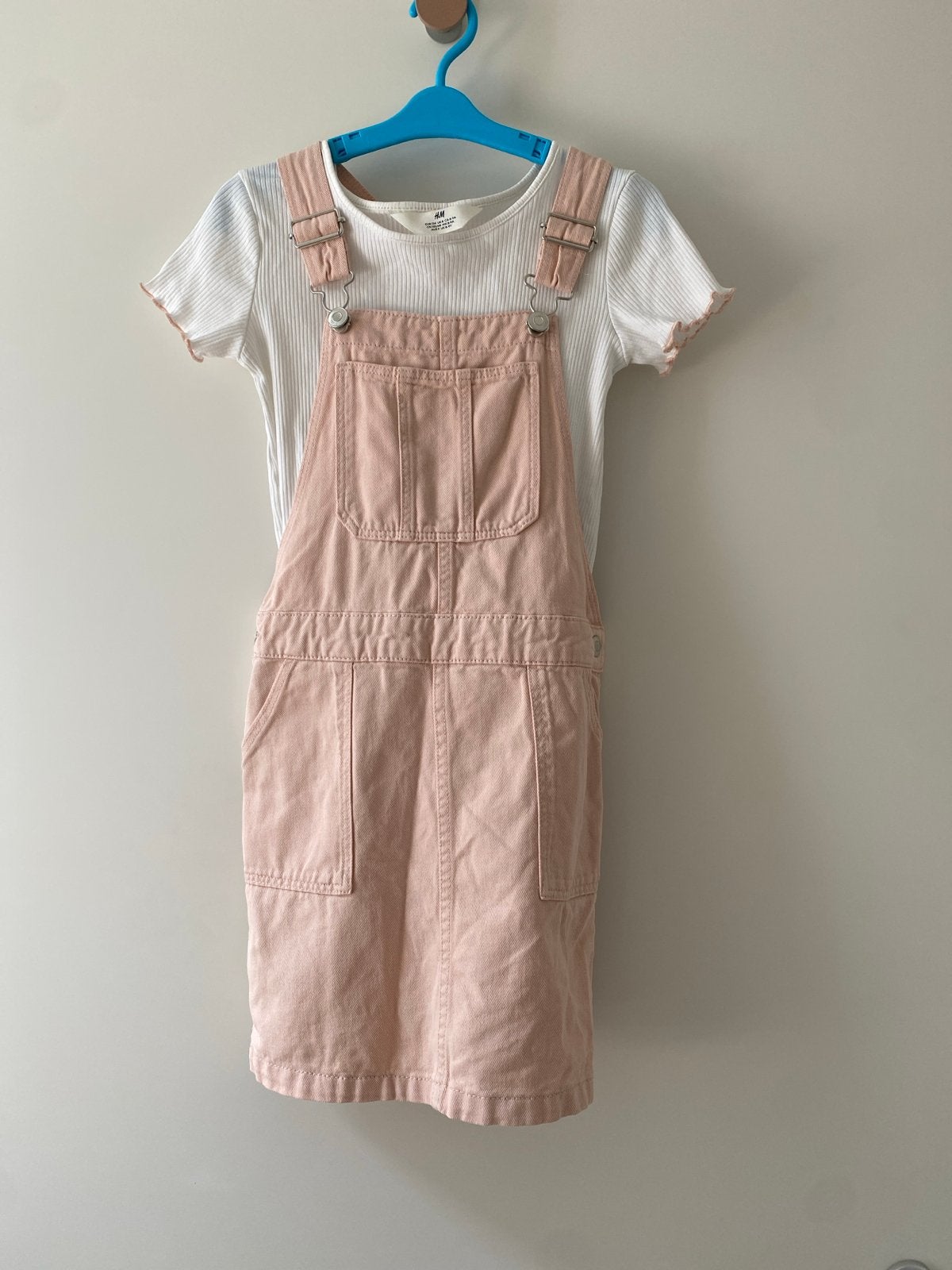 H&M Tuinrok met t-shirt, maat 134, Ophalen of Verzenden, Zo goed als nieuw, Meisje, Setje