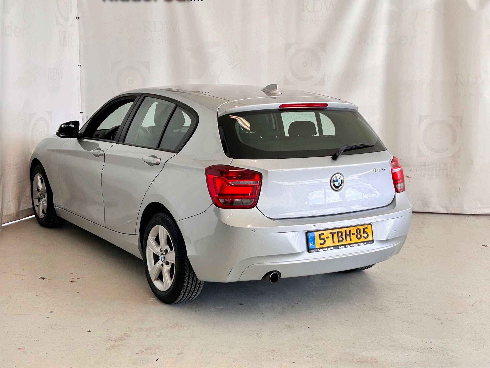 BMW 1-serie 114d Executive|NAP|CRUISE|NAVI|PARK SENS|AIRCO|E, Auto's, 1-Serie, Euro 5, Gebruikt, 1295 kg
