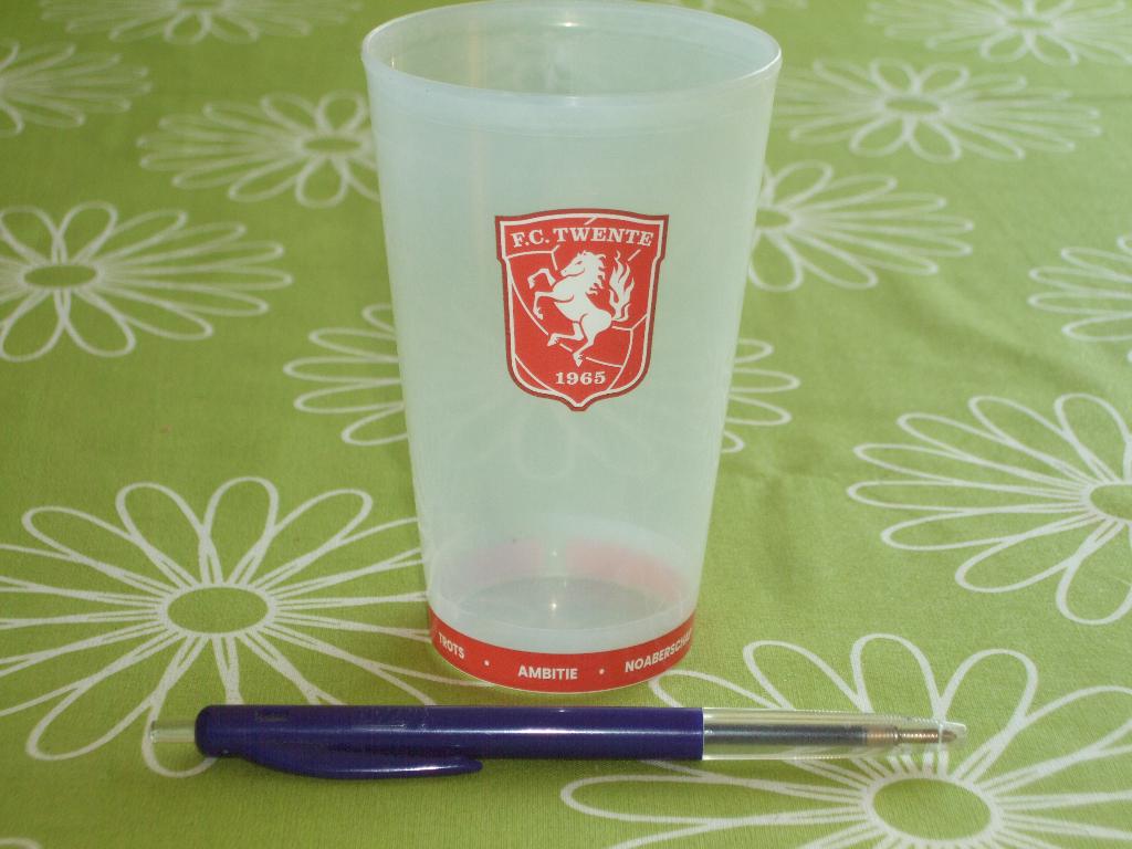 Beker FC Twente - herbruikbare beker uit stadion - 200cc, Ophalen of Verzenden, Zo goed als nieuw, F.C. Twente, Overige typen