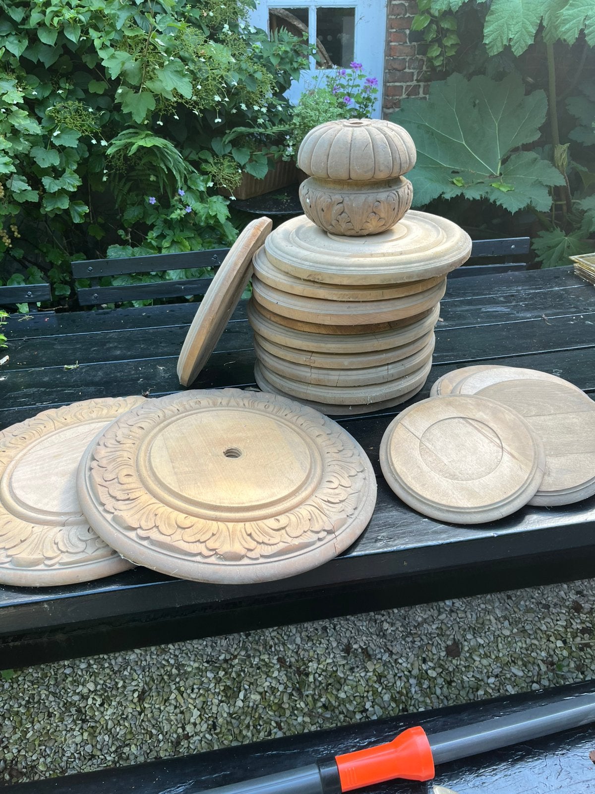 ANTIEKE HOUTEN ORNAMENTEN SCHIJVEN ONDERZETTER, Ophalen of Verzenden