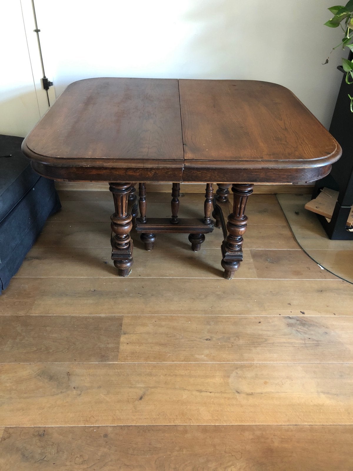 Antieke eikenhouten eettafel eventueel met stoelen., Ophalen