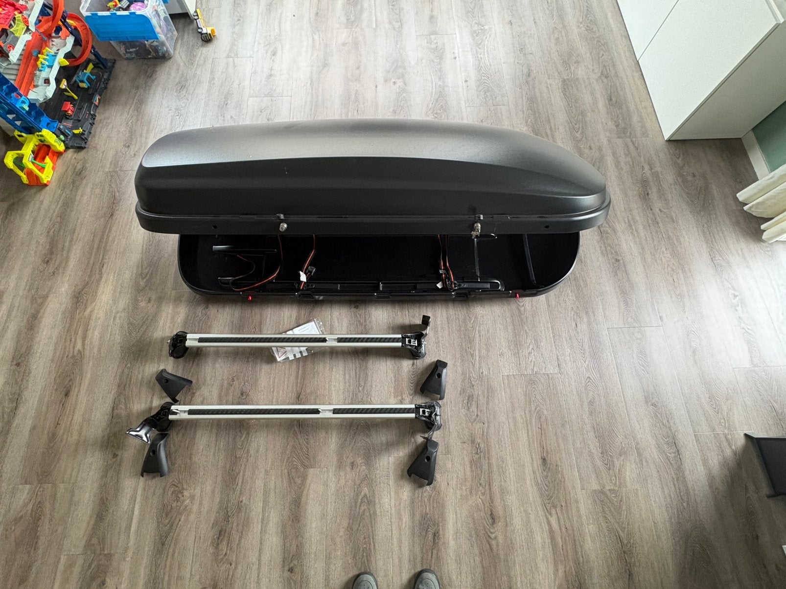 Originele SEAT Leon Dakkoffer + Dakdragers (Origineel SEAT), Auto diversen, Ophalen of Verzenden, Zo goed als nieuw