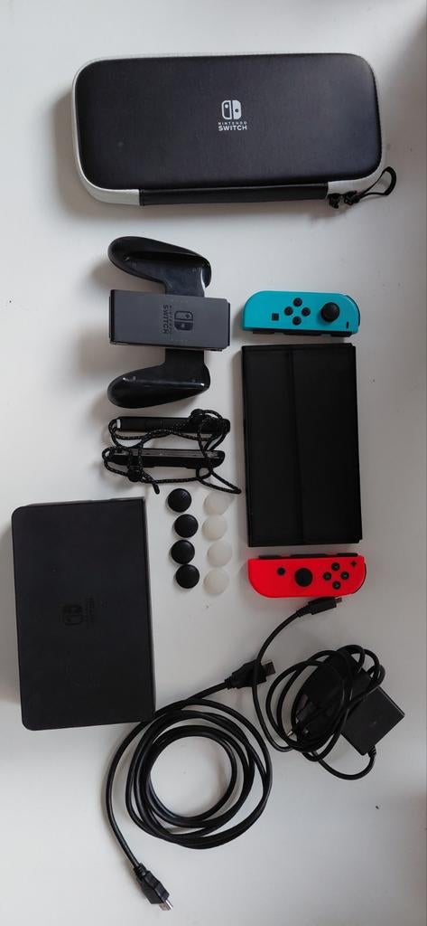 Nintendo Switch OLED - hele set, Spelcomputers en Games, Spelcomputers | Nintendo Switch, Zo goed als nieuw, Switch OLED, Met 2 controllers