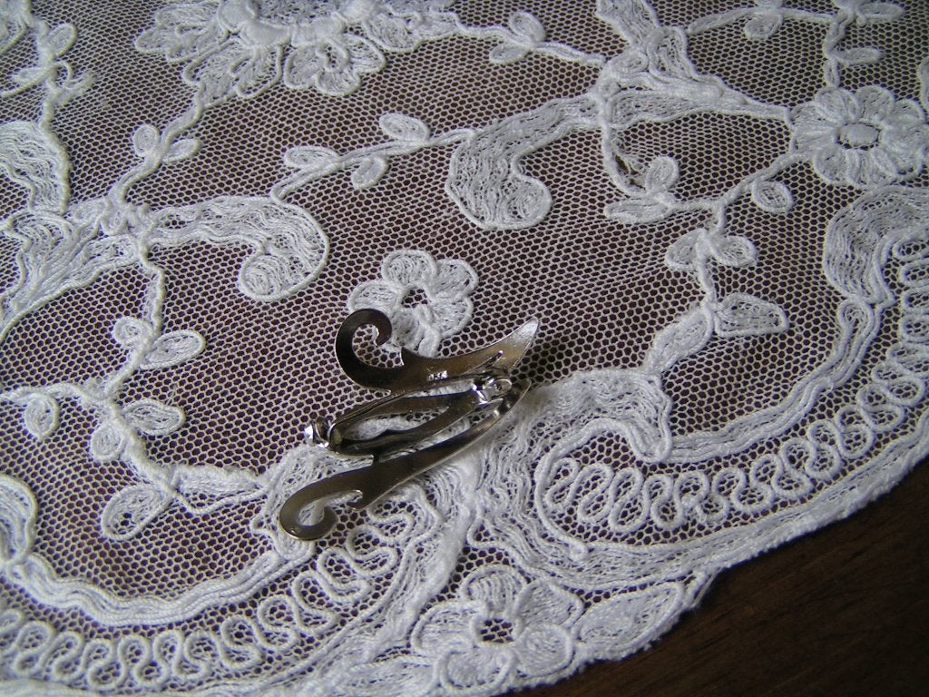 Zilveren Broche letter M, Antiek en Kunst, Ophalen of Verzenden