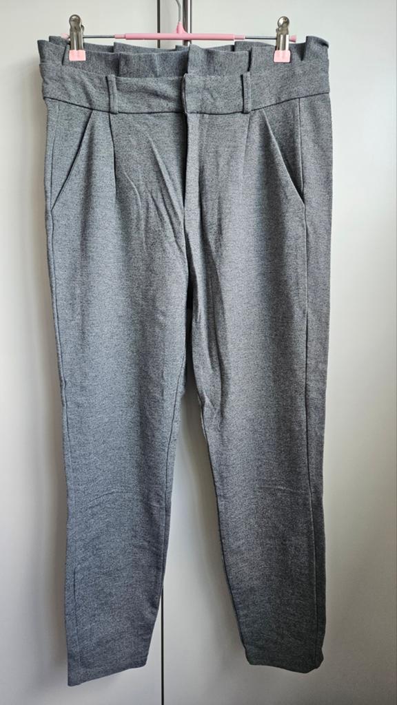 Vero Moda Grijze Broek - Maat S/32, Kleding | Dames, Vero Moda, Ophalen of Verzenden, Zo goed als nieuw, Maat 36 (S)