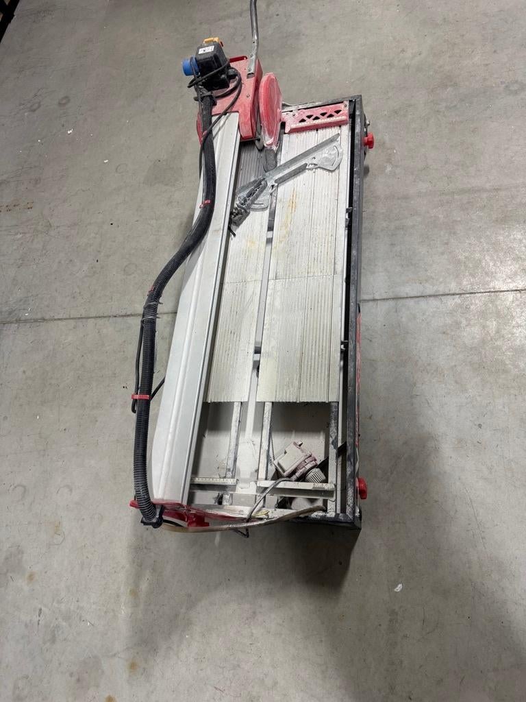 Rubi DV 200 tegelzaagmachine, Doe-het-zelf en Verbouw, Gereedschap | Zaagmachines, Ophalen, Gebruikt, Overige typen, 30 tot 70 mm