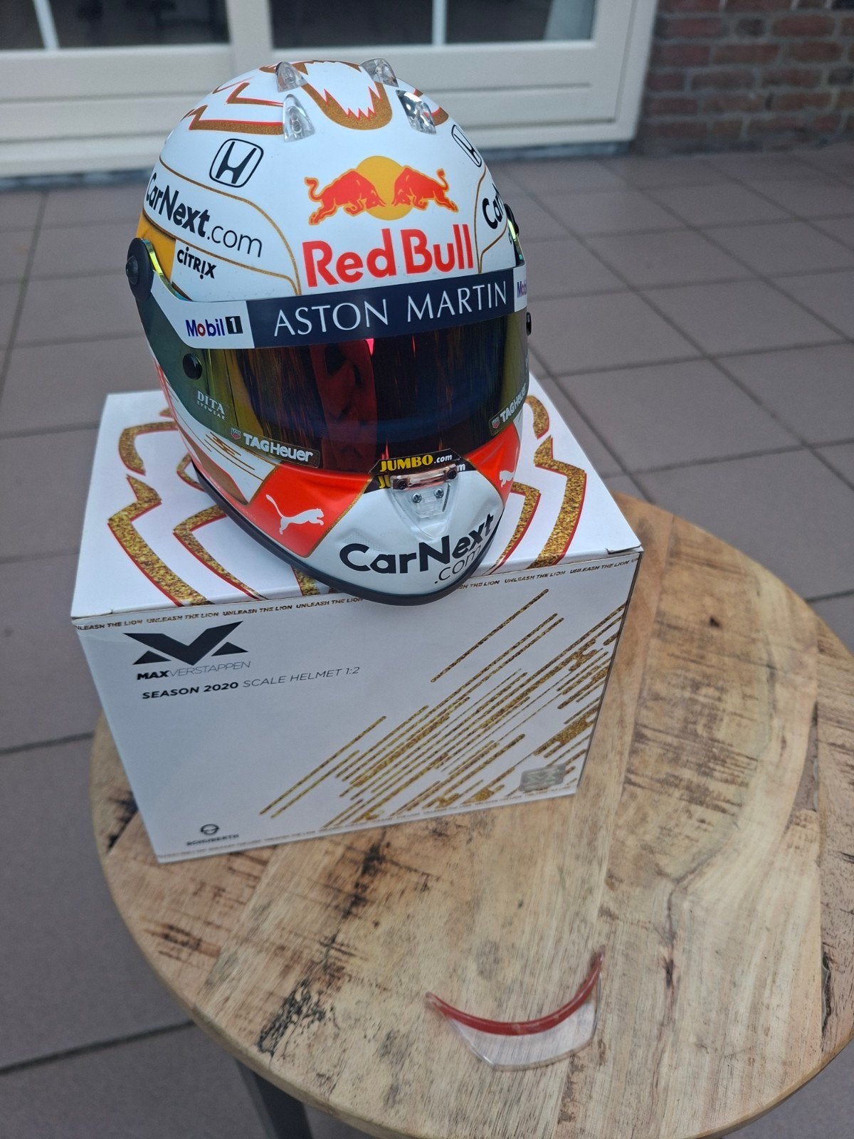 Max Verstappen Schuberth schaalhelm 1:2 seizoen 2020, Ophalen of Verzenden, Nieuw, Formule 1