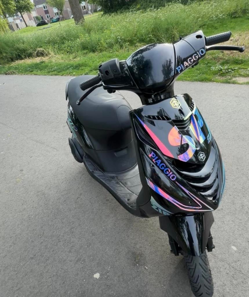 Zip 70 cc 2 takt 2017 op brom ook te ruil, Ophalen, Zo goed als nieuw, Tweetakt