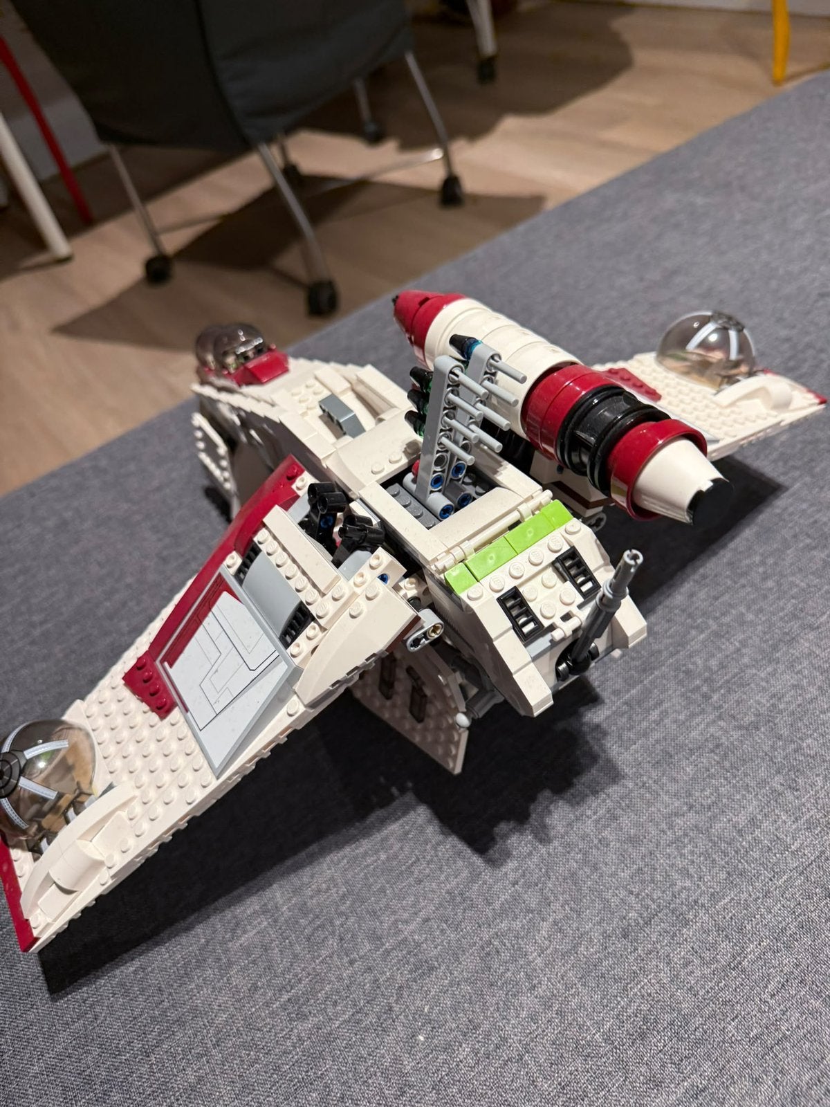 Foto 4 van Lego 75021 Star Wars Republic Gunship