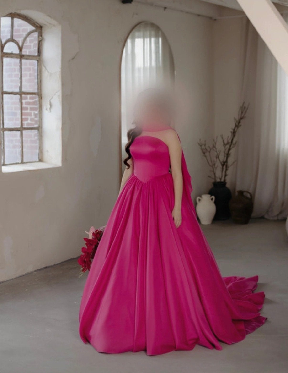 Opvallende Fuchsia Roze Trouwjurk met Sleep, Kleding | Dames, Trouwkleding en Trouwaccessoires, Ophalen of Verzenden, Zo goed als nieuw
