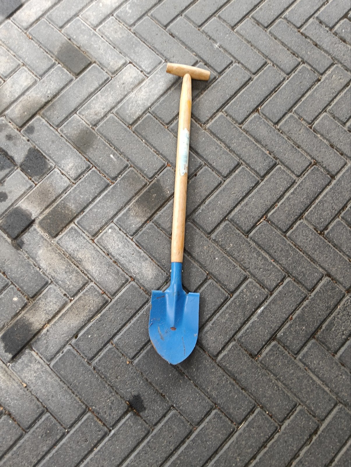 metalen schep, Ophalen