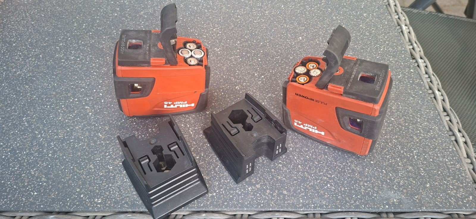 Hilti PMP 45 Kruislaser - 2 stuks beschikbaar, Doe-het-zelf en Verbouw, Ophalen of Verzenden