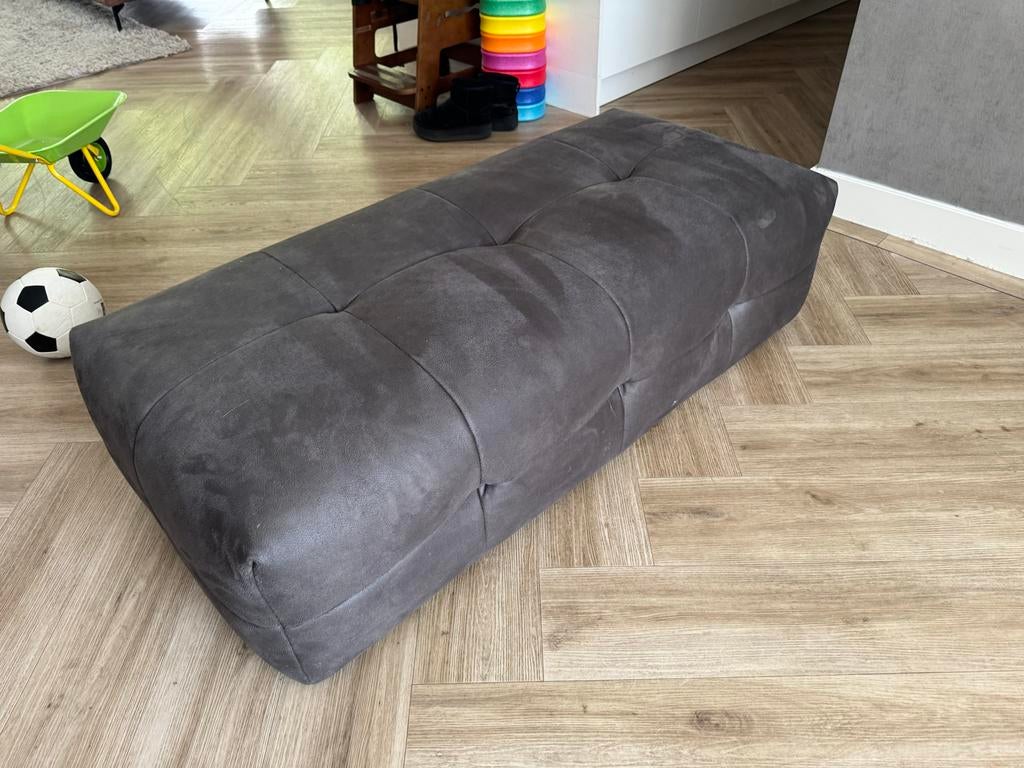 Luxe poef 135x60x40 cm - Comfortabel en stijlvol, Ophalen, Gebruikt, 125 cm of meer, Stof