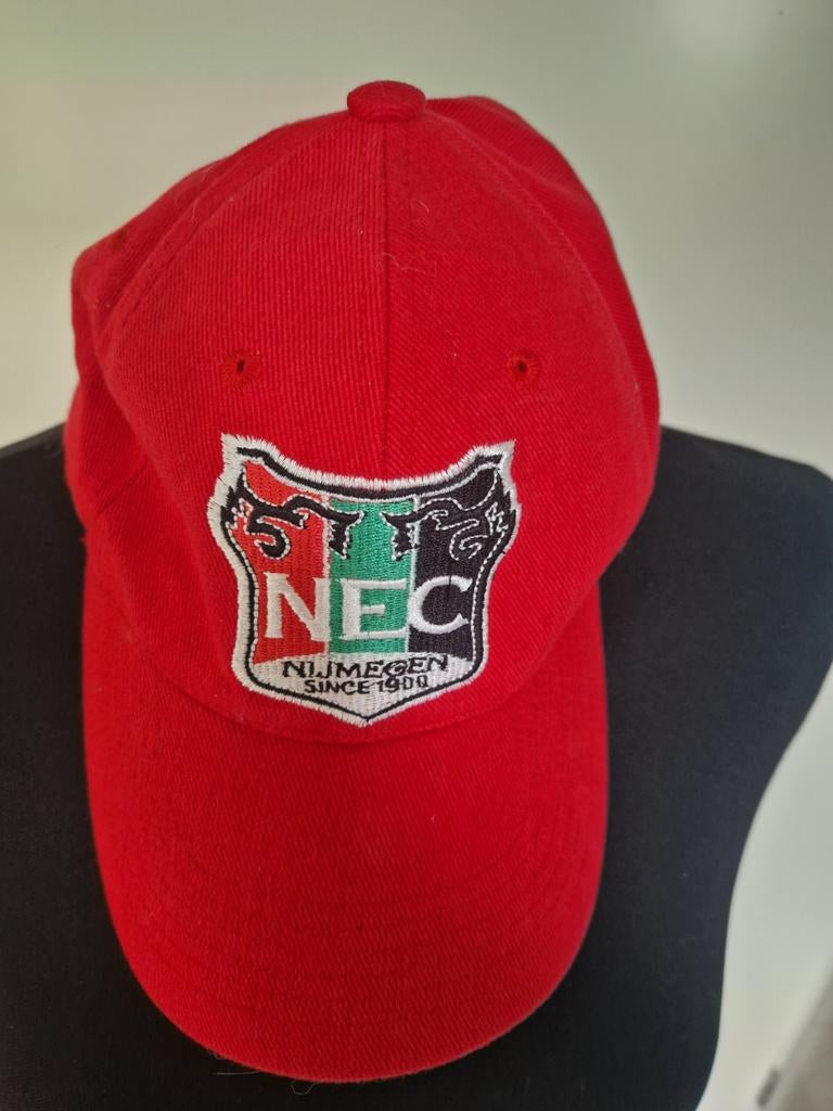 Unieke NEC pet - Nieuw en ongedragen maat 58, Nieuw, Pet, NEC, One size fits all