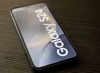 GEZOCHT Samsung S23 / S24