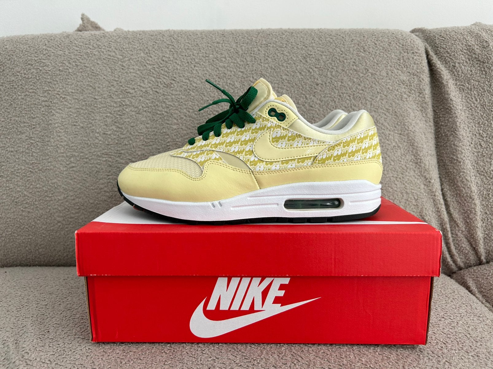 Nik Air Max 1 lemonade 2020, Overige kleuren, Ophalen of Verzenden, Sneakers of Gympen, Zo goed als nieuw