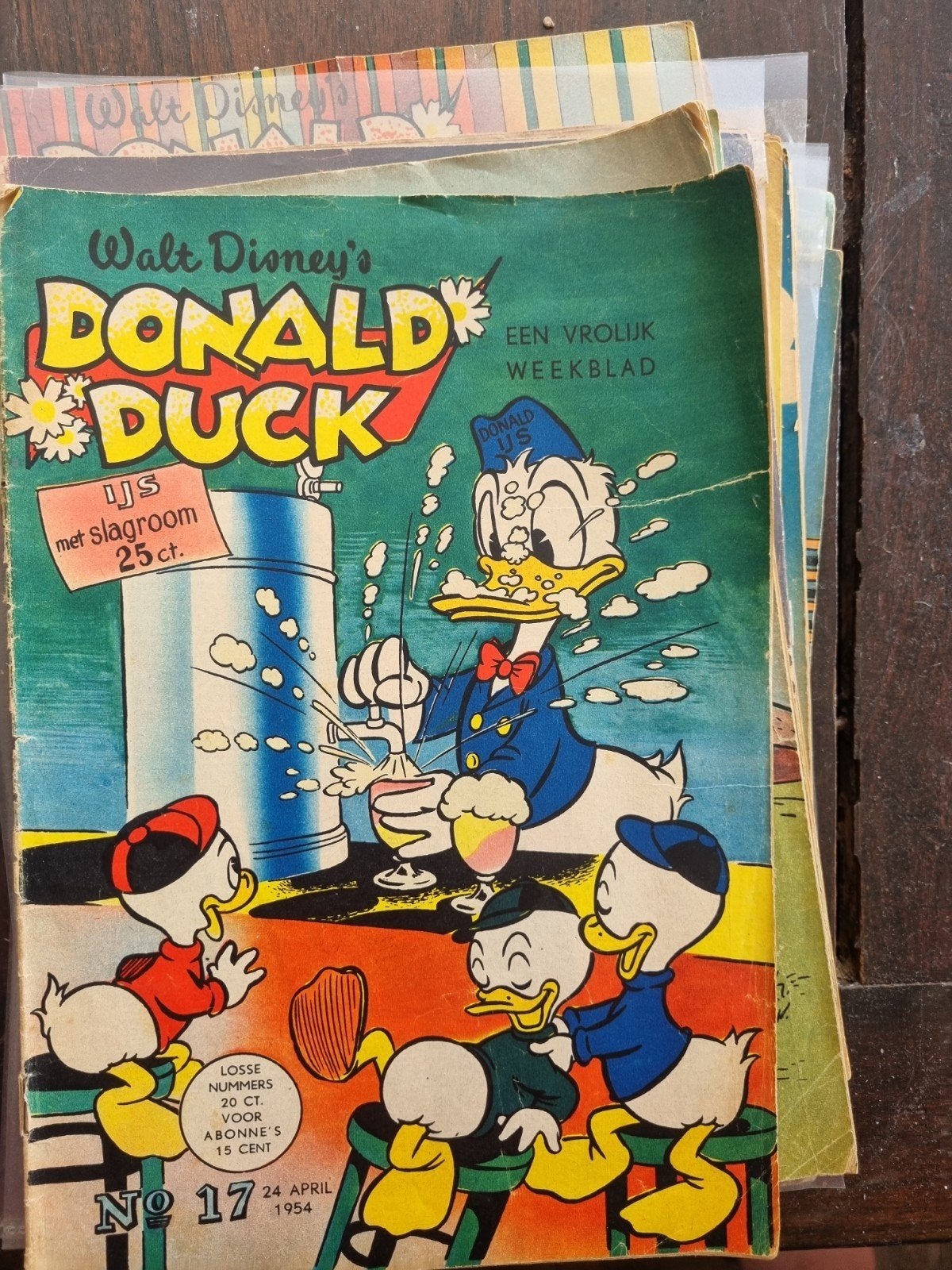 Donald Ducks uit 1954, Meerdere stripboeken, Ophalen of Verzenden, Gelezen