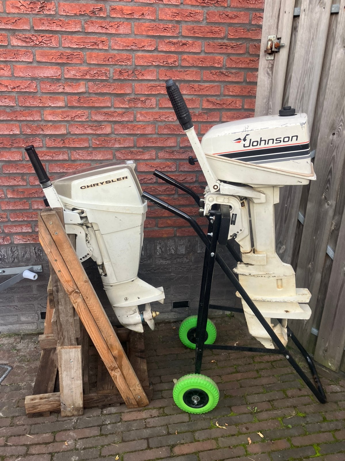 Crystler 5 pk 2 takt en Johnsen 4pk 2 buitenboordmotor, Ophalen, Gebruikt, Overige typen, Zeilboot of Motorboot