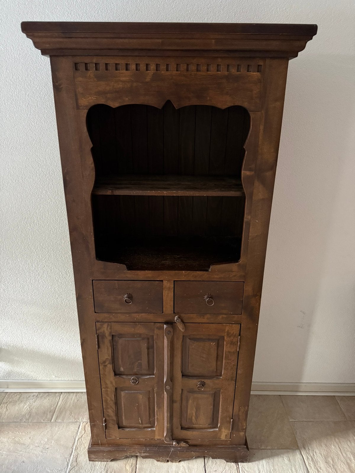 Koloniale kast, Ophalen