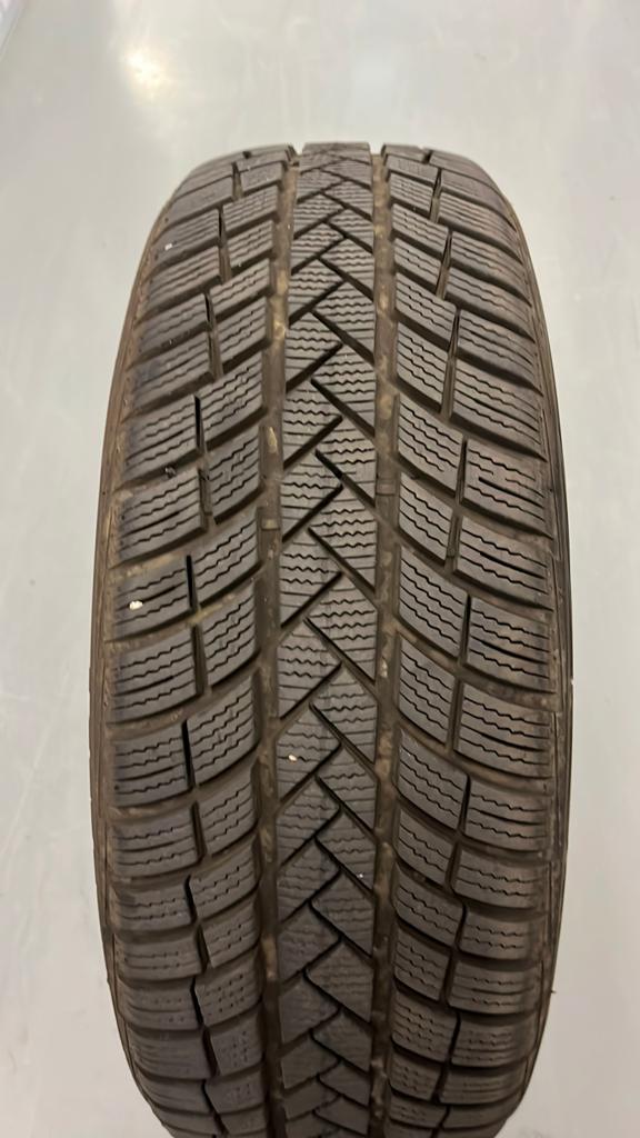 4 x Vredestein winterbanden maat 205/55 R 19, Auto-onderdelen, Banden en Velgen, Band(en), Winterbanden, 19 inch, 205 mm, Personenwagen