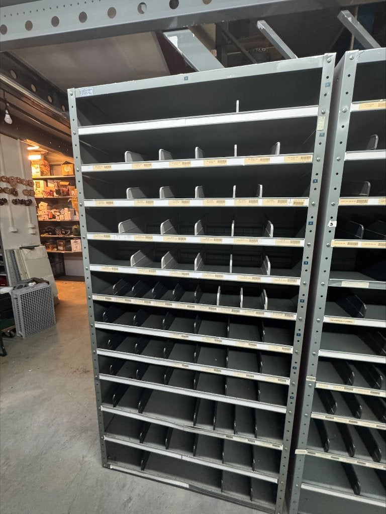 vakkenkasten grijs   TE KOOP    zie omschrijving    vadouden, Ophalen, Gebruikt, 50 tot 100 cm, Minder dan 25 cm