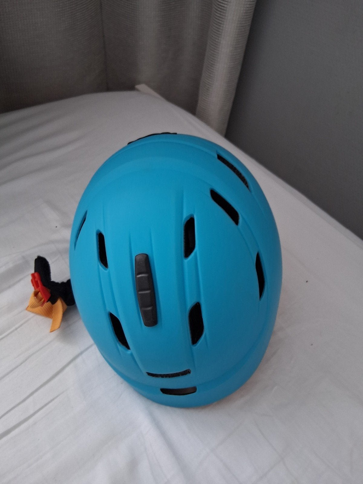 Blauwe skihelm - Zo goed als nieuw, Kleding | Heren, Wintersportkleding, Overige typen, Ophalen of Verzenden, Zo goed als nieuw